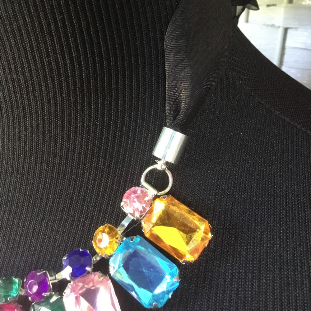 Multi Color Rhinestone Ribbon Bib Statement Necklace Chunky New - Picture 4 of 9